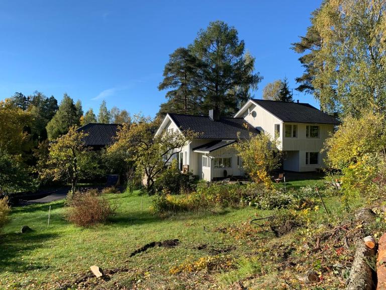 Villa Mehiläinen 240m2, 5BR, Sauna, Dojo, WiFi, Cozy Familyhome - B&B Vantaa