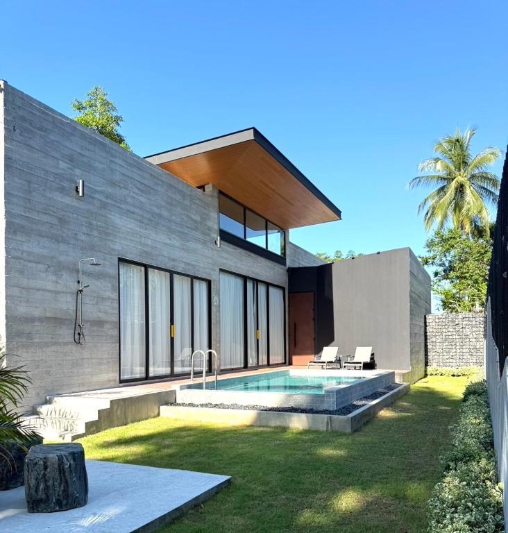 Balance Village - exclusive villa with facility offered a full sense of privacy and resort style swimming pool - B&B Koh Pha Ngan