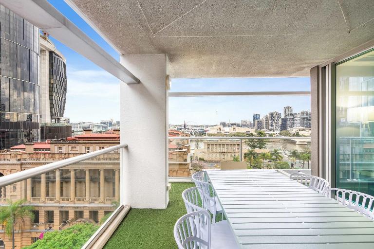 Central 2 bed 2 bath Parking - B&B Brisbane