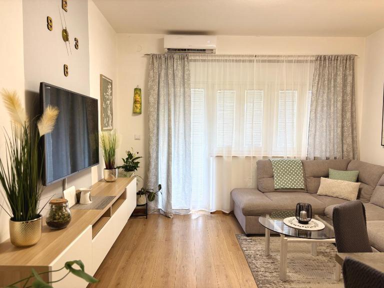 Apartment "Gabrijela" - Bed and Breakfast Pula