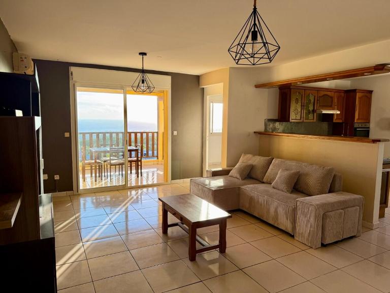 Apartment with exceptional views, Saint-Joseph - Chambres d'hôtes Saint-Joseph