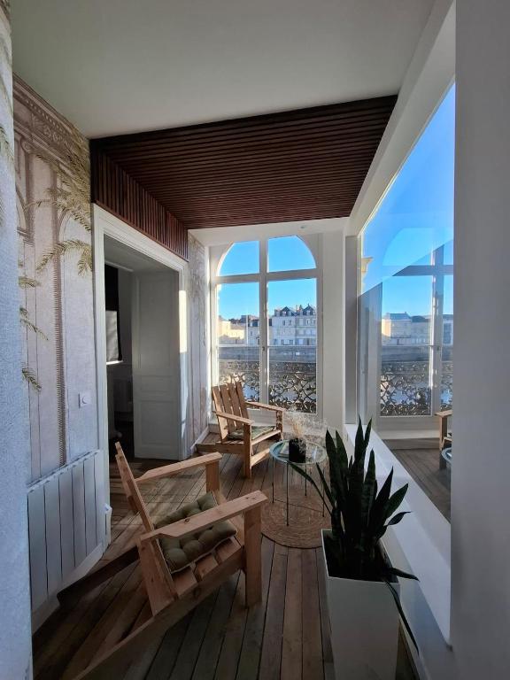 Unique apartment with parking - Laval city centre - B&B Laval