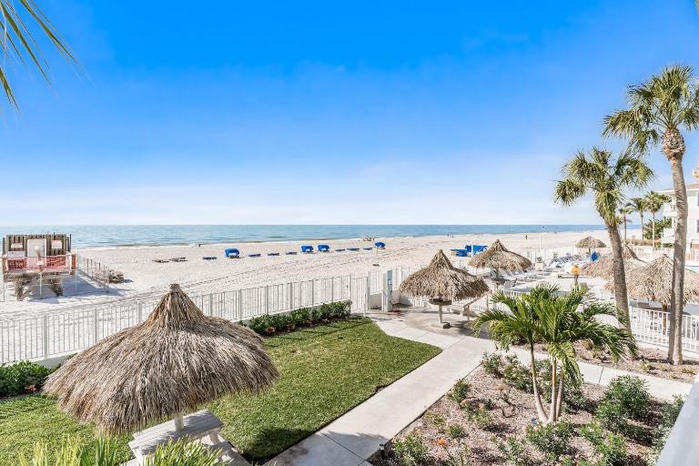 Sand Dollar 104 - B&B Clearwater Beach