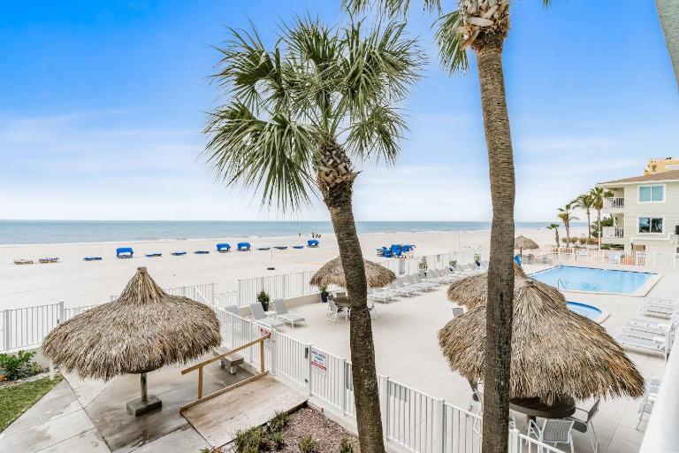 Sand Dollar 106 - B&B Clearwater Beach