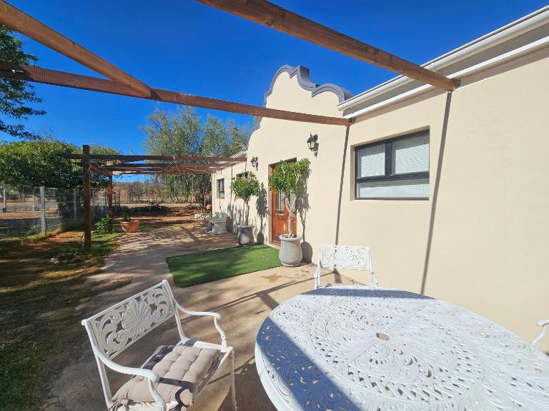 The Kleinbegin Farmhouse - B&B Oudtshoorn