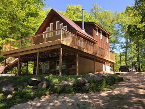 Muskoka Cottage on a 4 Lake Chain - B&B Burk's Falls