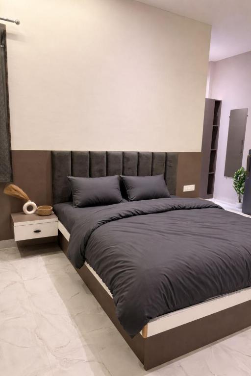 OddbirdStays - Ferienwohnung Indore