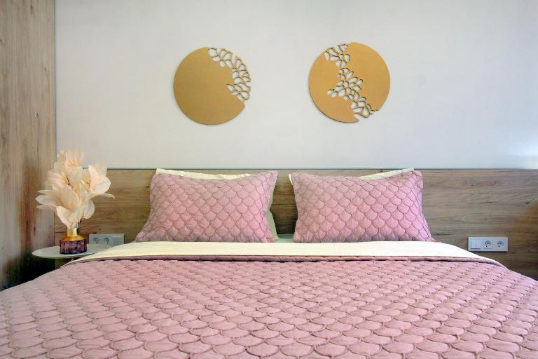 Уютный, красивые апартаменты в центре Алматы, ЖК Легенда, Абая 109 - Bed and Breakfast Almaty