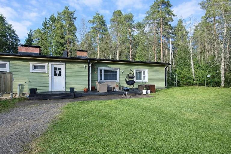 Lumi & Luonto - Entire 100 sqm 3-BR house with private wood fired sauna - B&B Oulu