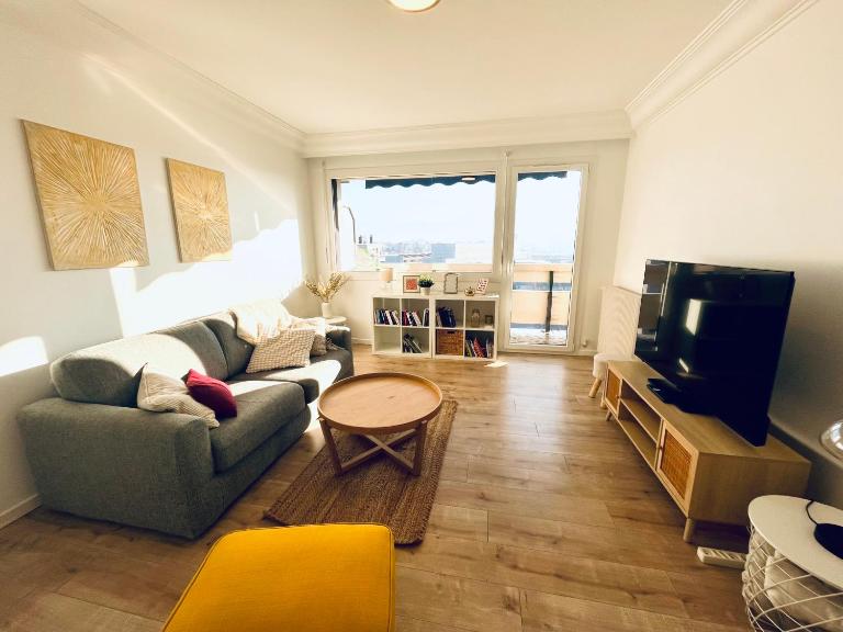 Le Belvédère - Vue Montagne & Garage - Chambres d'hôtes Grenoble