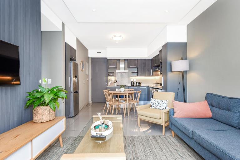 Tyrwhitt Luxe Apartment in Central Rosebank - B&B Johannesburg