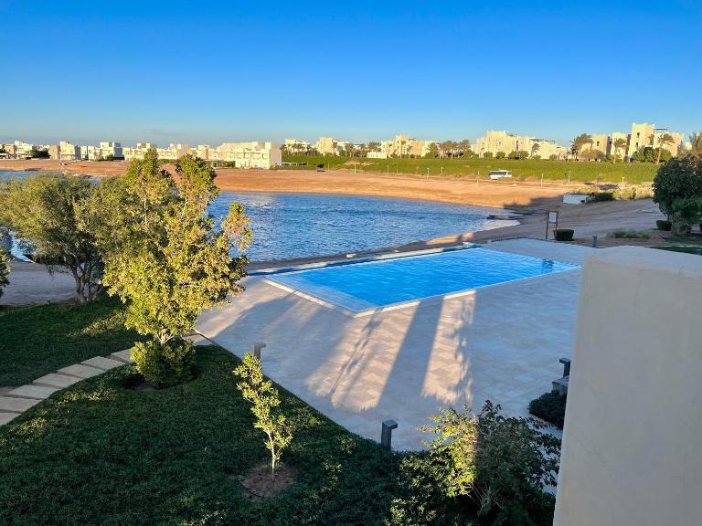 Cozy 1-bedroom Joubal lagoon apartment - Chambres d'hôtes Hurghada