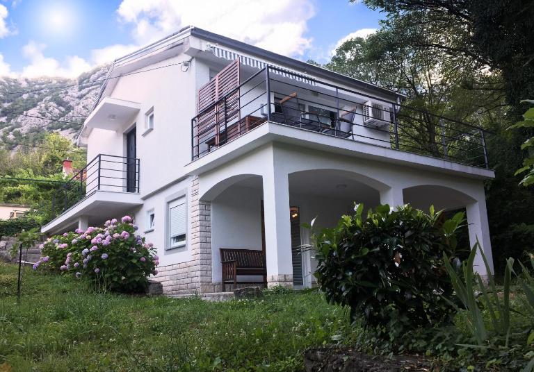 Green Escape - B&B Tribalj