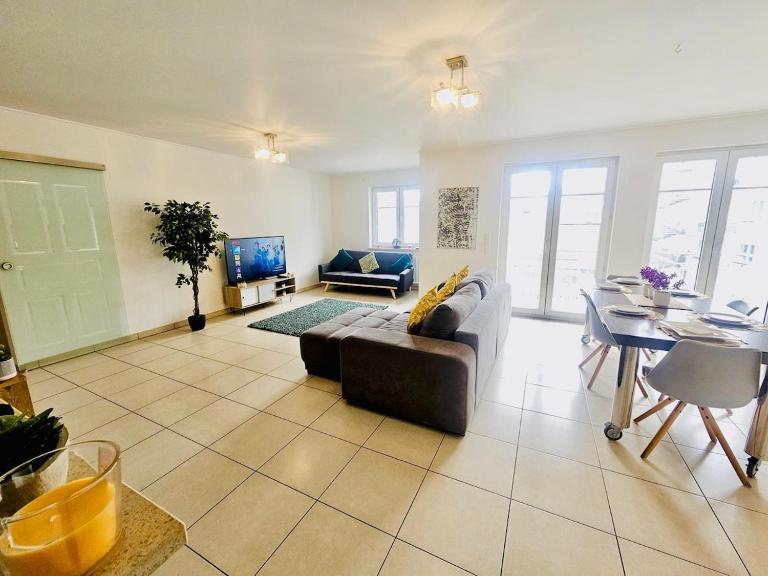Fully-Equipped two bedroom near Luxembourg station - Bed and Breakfast Luxemburg