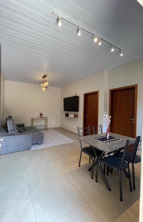suite privativa centro de Dourados - Bed and Breakfast Dourados