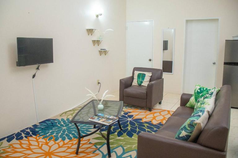 Paradis Des Palmiers 4 Gorgeous 2-bedroom flat - Chambres d'hôtes Saint John's