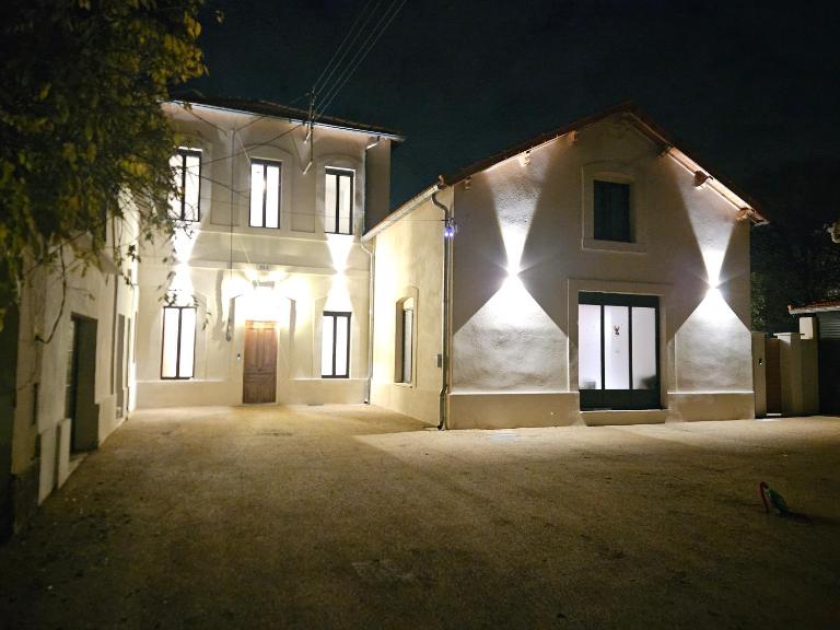 La Bastide Foch - Appart'Hôtel Calme & Confort Centre Ville - Bed and Breakfast Salon-de-Provence