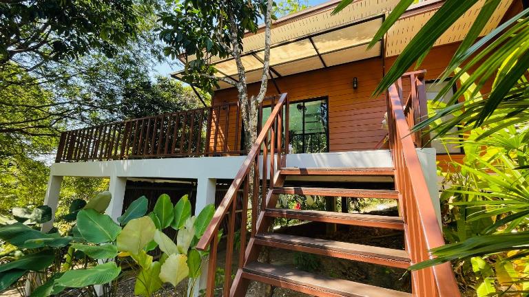 บ้านสกุลลี-House of Lee - Bed and Breakfast Ban Huai Sai