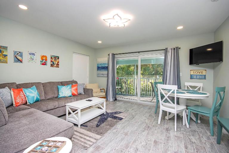 1BR Sanibel Condo Steps to Beach Colony Inn 03 - Ferienwohnung Sanibel