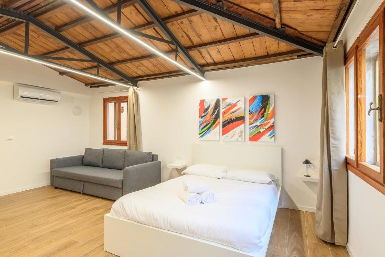 GuestHost - Piazza della Frutta Studio Apartments - Chambres d'hôtes Padoue