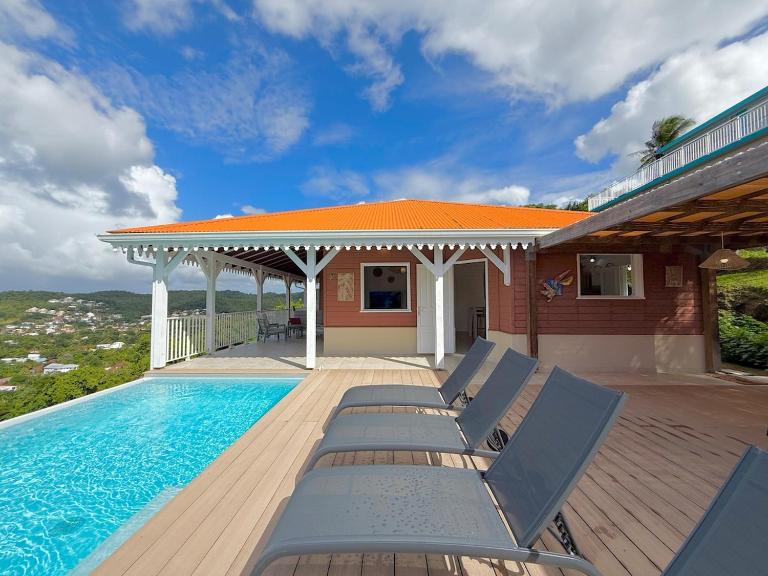 Villa Altaïa - Sea View & Infinity Pool - Chambres d'hôtes Les Trois-Îlets