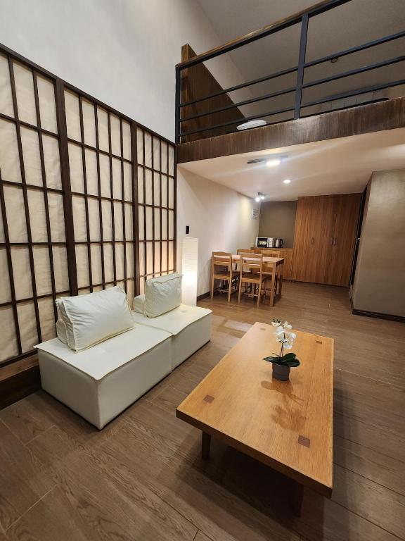 Zenwood Loft - Japandi Living Near Picnic Grove Tagaytay - B&B Ulat Segundo