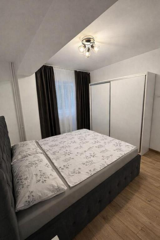 Ultracentral Modern Apartment Toma Caragiu, Ploiesti - Chambres d'hôtes Ploieşti