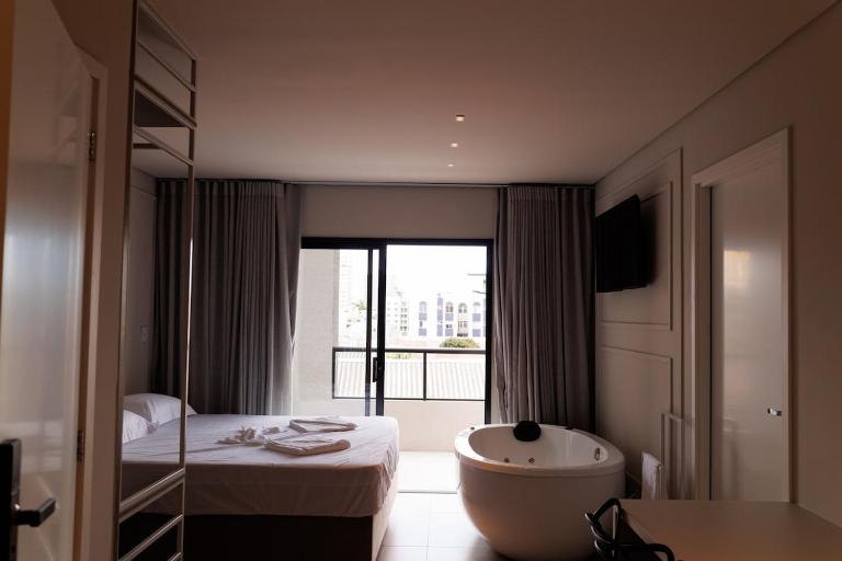 Lou Suites - 38 - Luxuosa com vista Panorâmica - Chambres d'hôtes Guarapuava