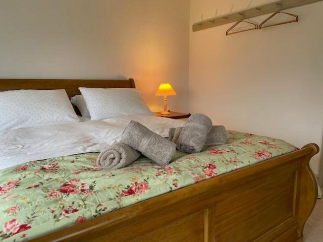 Escape to Blacksmiths Cottage - Bed and Breakfast Cuckfield