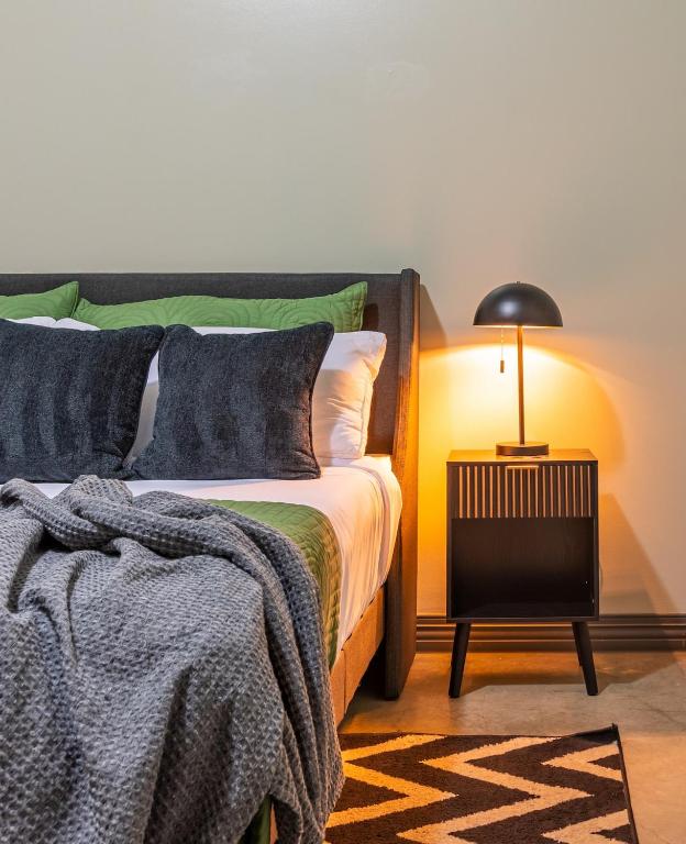Boho Inspired Loft Awaits You - Bed and Breakfast Dallas