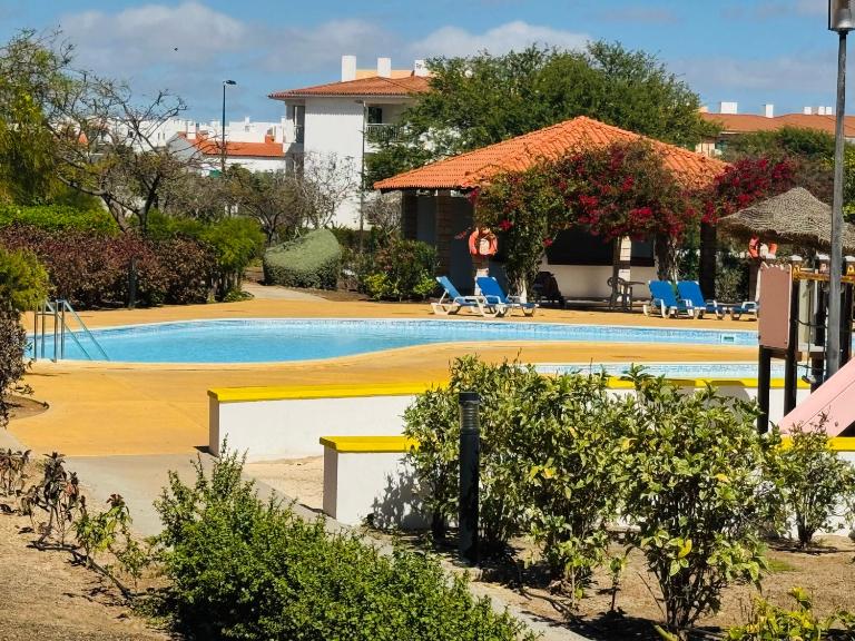 Ana2 Modern Apartment with Pool - B&B Santa Maria