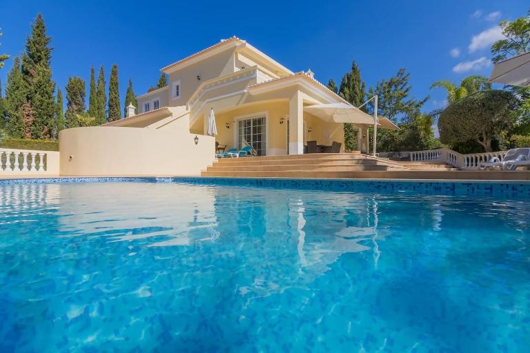 Casa Magnólia - B&B Senhora da Luz