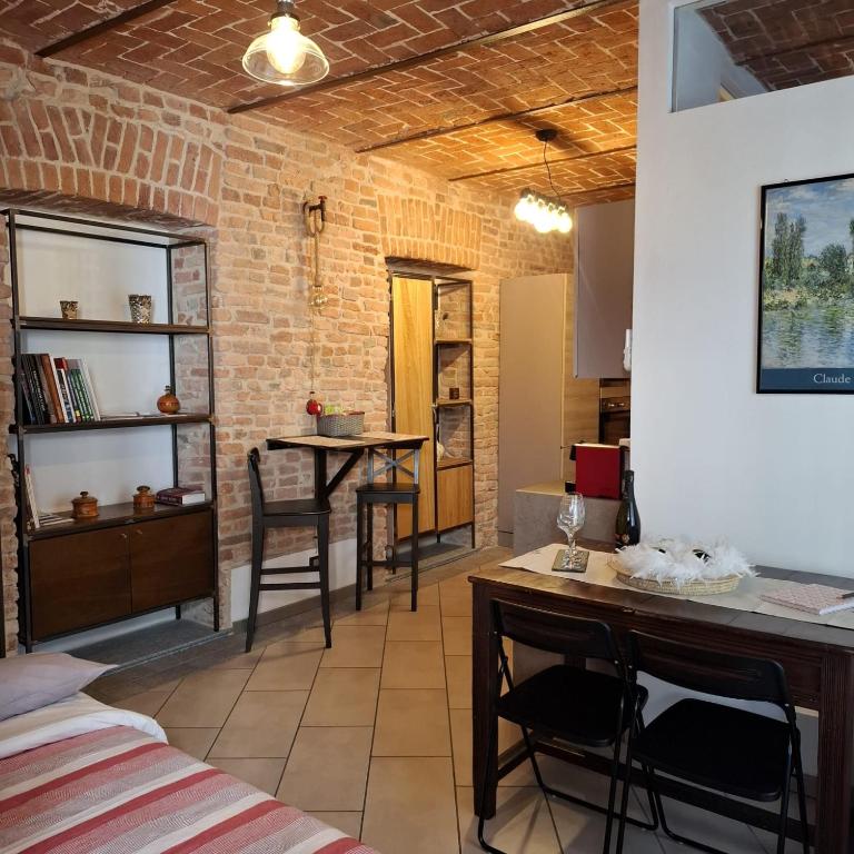 Casa Statuto - Appartamento tra le mura - Chambres d'hôtes Asti