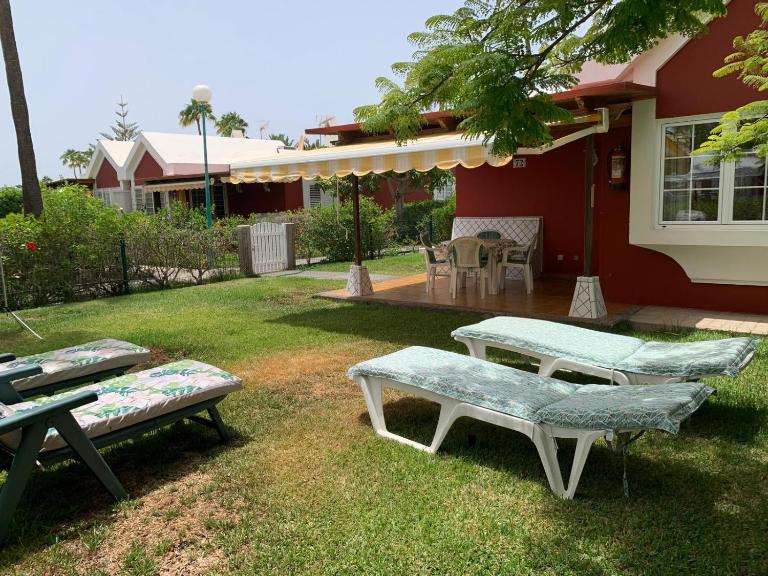 Bungalow with great garden, los Tunos - Chambres d'hôtes Maspalomas