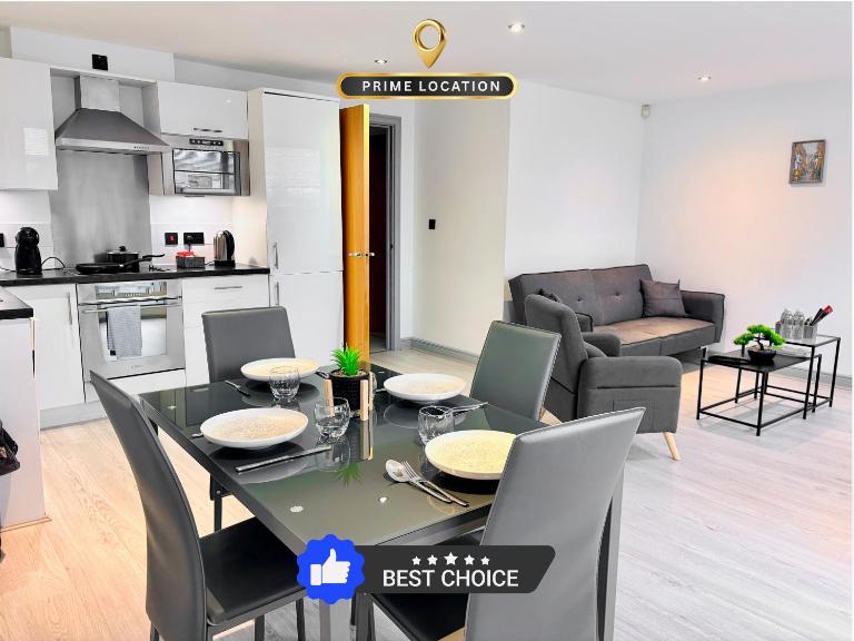 Modern 2 Bed Apartment in York City Centre - Best York Location - Steps from Top Attractions - B&B York