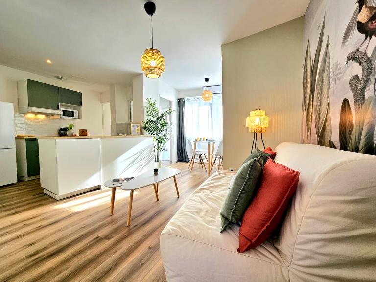 La Parenthèse avec Clim- proche arène - Ferienwohnung Nîmes