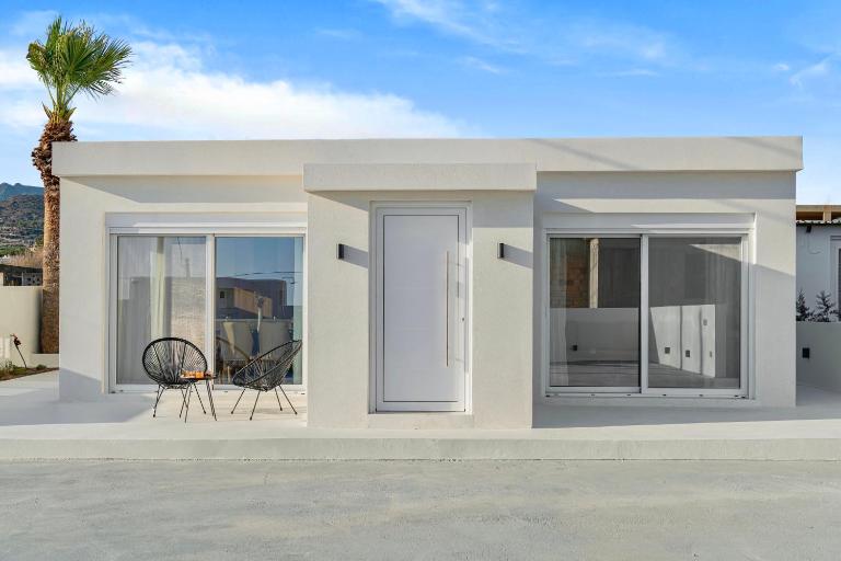 El Legado De Eirini - Modern 3BR House in Makry Gialos - B&B Makry-Gialos