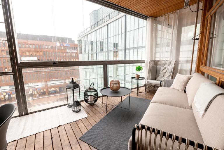 2ndhomes Luxurious Kamppi Center 2BR Apartment with Sauna & Balcony - B&B Helsinki