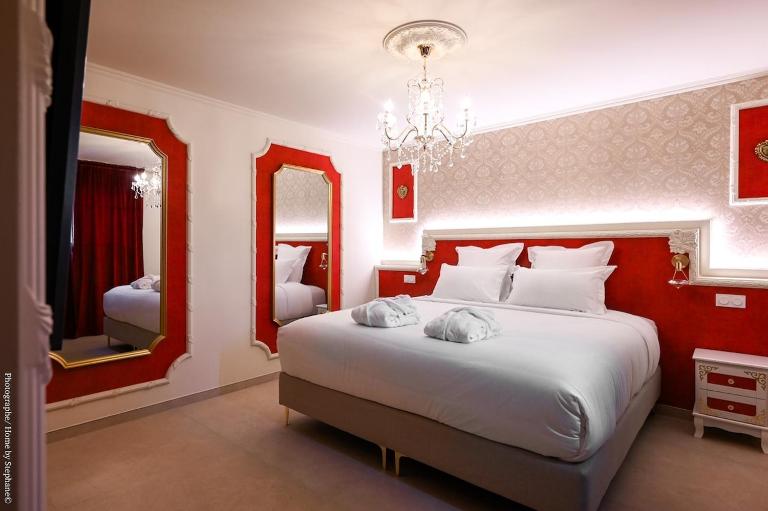 Loveroom Diamant Spa Détente avec Balnéo Double & Sauna - B&B Gémenos