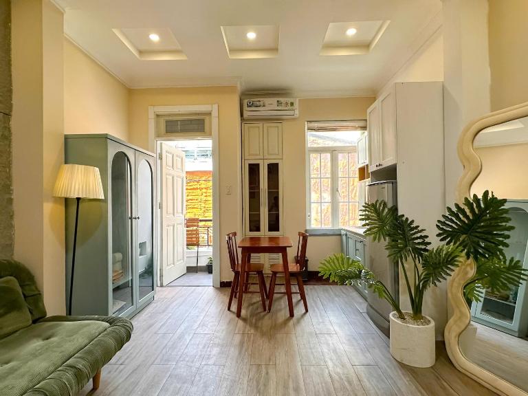 Ben Thanh Stay - Steps to Nguyen Hue Walking Street - B&B Ho Chi Minh