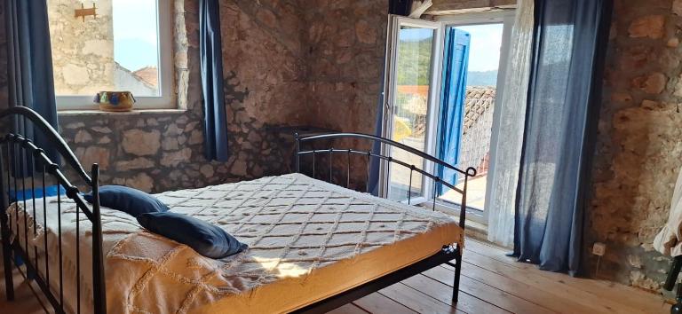 Dalmatyńska Kuća Peljeśac - B&B Janjina