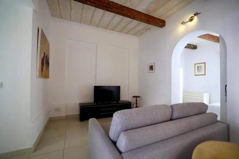 Spacious 3BR Apartment with Private Garden T5 - B&B St. Julian's
