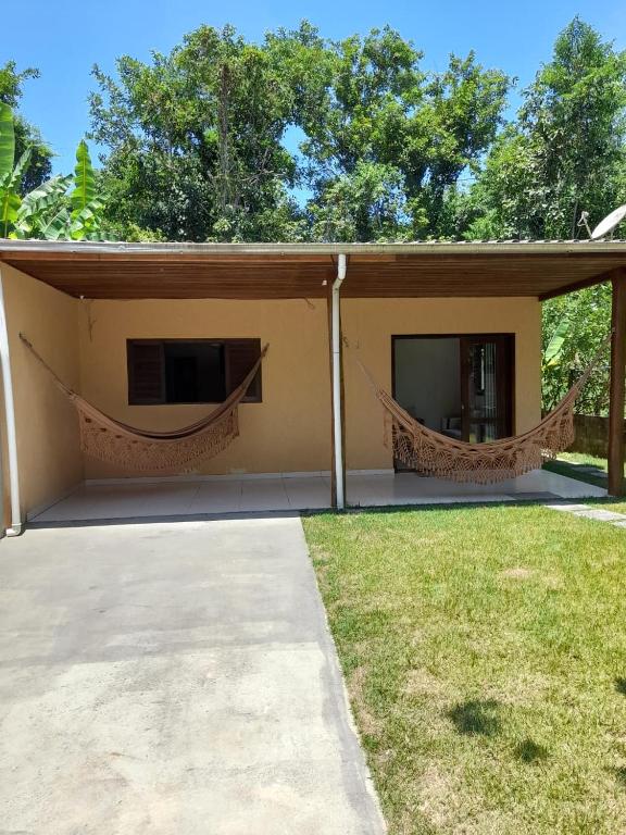 Casa em Ubatuba, 50 Metros da praia de Ubatumirim - B&B Ubatuba