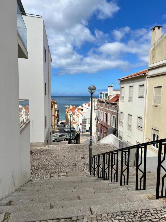 Duplex com Vista Mar a Passos da Praia - Just Sezimbra - B&B Sesimbra