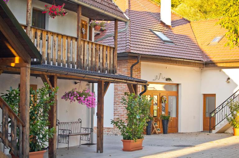 Farma Zelená Ruža - B&B Kľačno