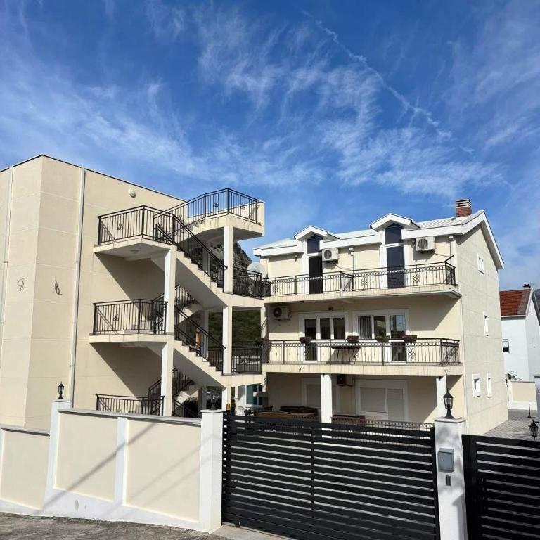 Vila Seawolf Apartments - Ferienwohnung Sutomore