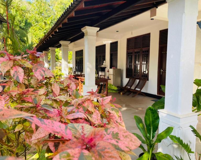 Goldon Nature Villa - Ferienwohnung Dikwella