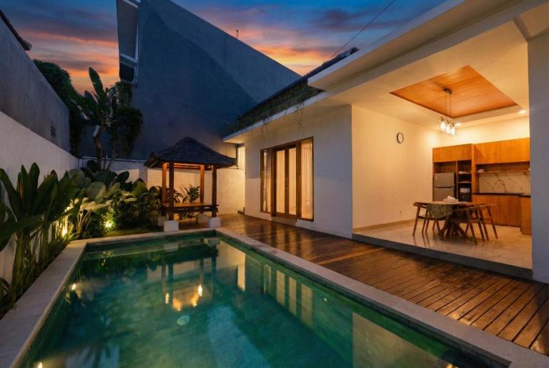 Arvi Villa Pandawa Legian - B&B Legian