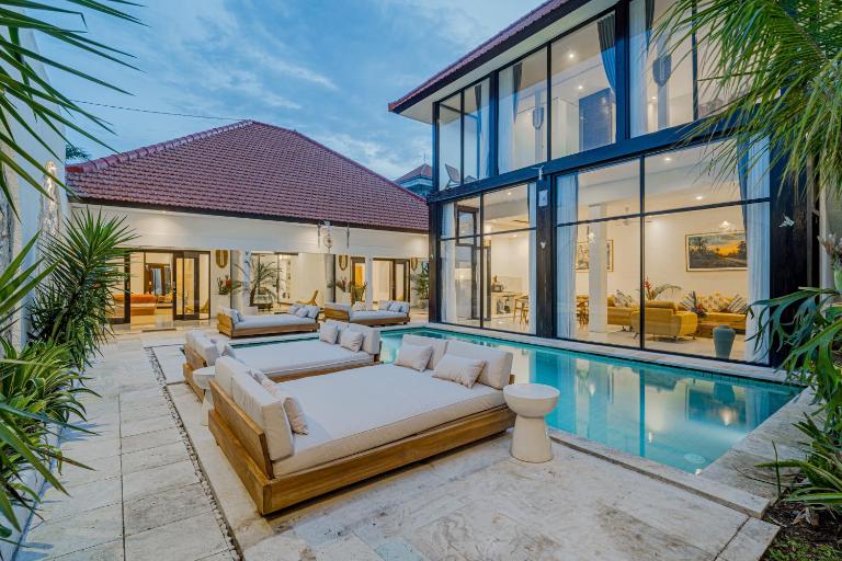 Villa Orchid Heaven by Bali Villa Solutions - B&B Seminyak