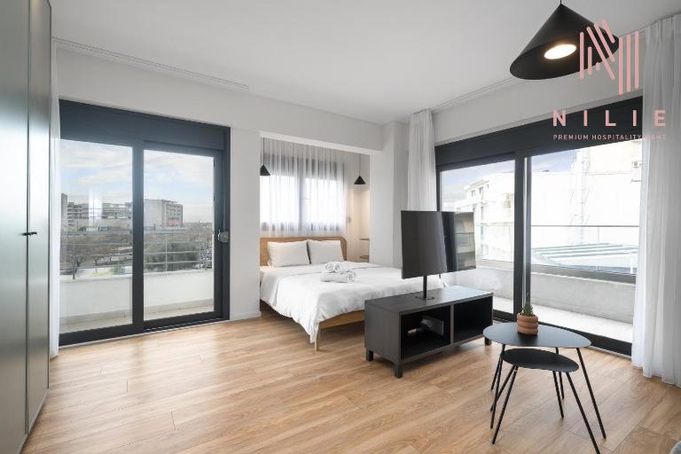 Manzzaro, Nilie Hospitality MGMT - B&B Salonicco